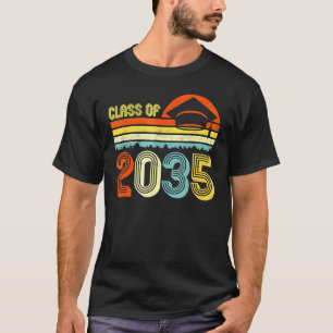 Class Of 2035 Grow With Me Pre K Graduate Vintage  T-Shirt