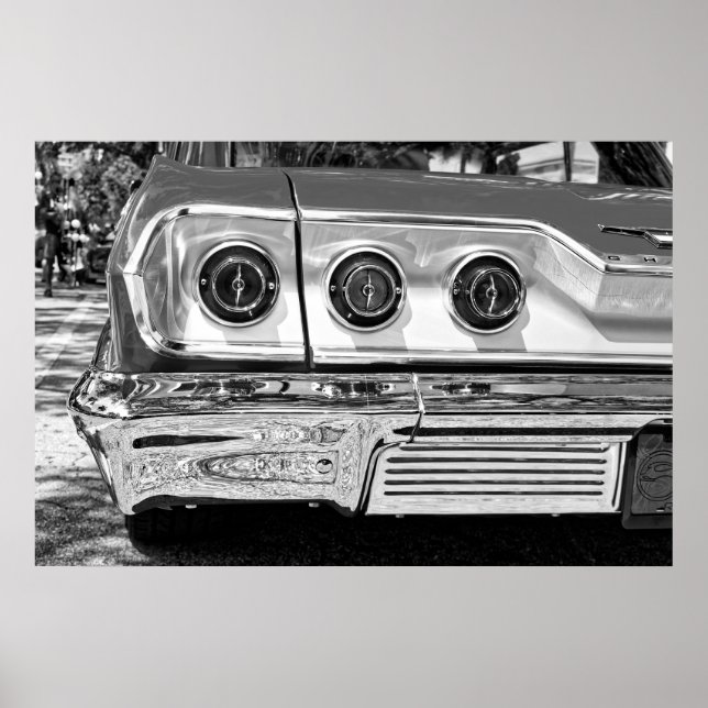 Classic beauty poster (Front)