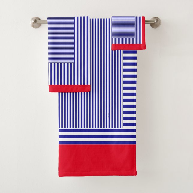 CLASSIC BLUE GEOMETRIC STRIPE RED TRIM BATH TOWEL SET (Insitu)
