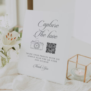 Classic Chic Calligraphy Capture the Love Wedding Pedestal Sign