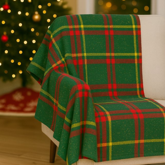 Classic Christmas Red Green Plaid Fleece Blanket (Classic Christmas red and green tartan fleece blanket )