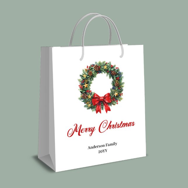 Classic Christmas wreath bag with berries and pine (Classic Christmas wreath bag with berries and pine)