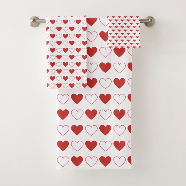 Classic Cute Hearts Red Pink White Pattern Bath Towel Set (Insitu)