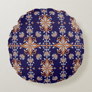 Classic Floral: Timeless Vintage Pattern Round Cushion