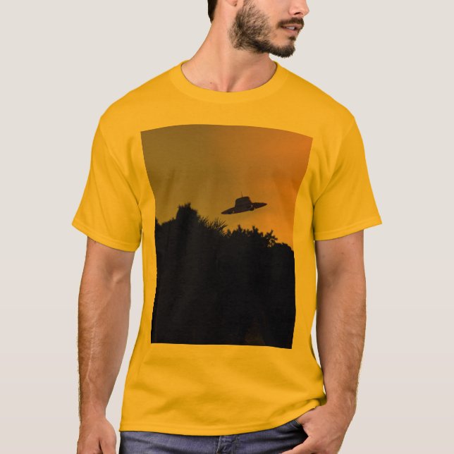 Classic Flying Saucer 2 T-Shirt (Front)