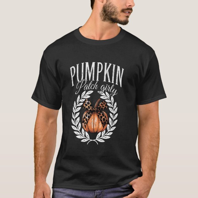 Classic Funny Pumpkin Coquette Bow Spooky Hallowee T-Shirt (Front)