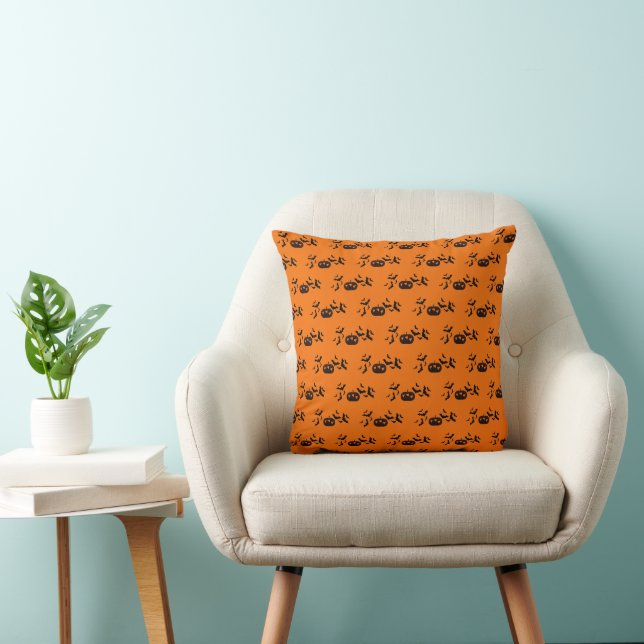 Classic Halloween Throw Pillows Pumpkin Pattern  (Chair)