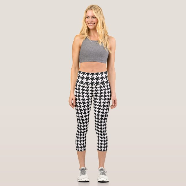 Classic Houndstooth Pattern: Black & White Vintage Capri Leggings (Front)