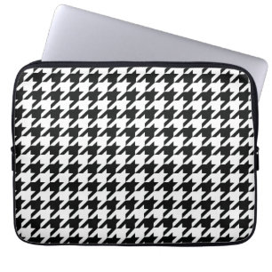 Classic Houndstooth Pattern: Black & White Vintage Laptop Sleeve