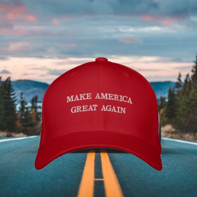 CLASSIC"MAKE AMERICA GREAT AGAIN"red cap (Creator Uploaded)