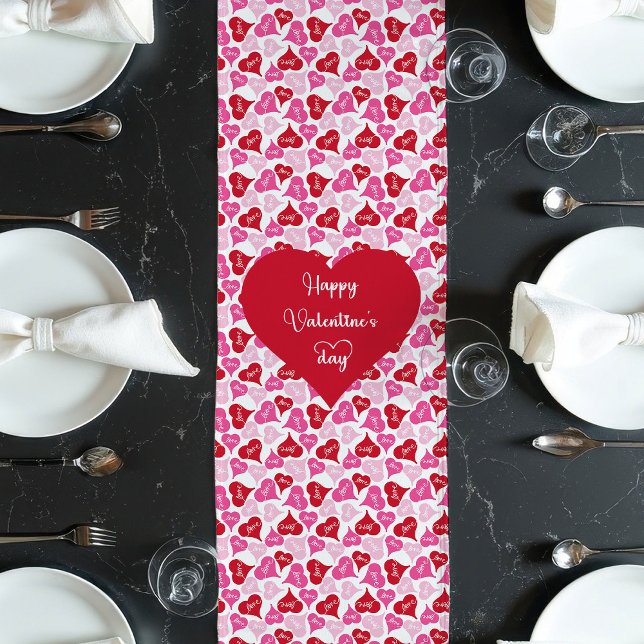 Classic Red Hearts Table Runner Love Gift (Classic Red Hearts Table Runner Love Gift)