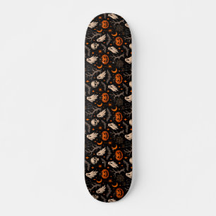 Classic, spooky Halloween patterned Skateboard