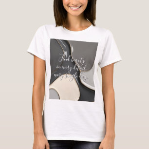 Classic t-shirt in stylish abstract graphic