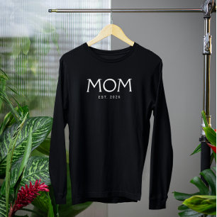 Classic Typography Mom Established Year T-Shirt