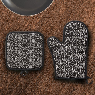 Classy elegant Black White Damask With Scrolls Oven Mitt & Pot Holder Set