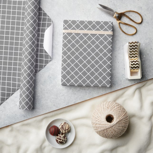 Classy Grey And White Check Pattern Wrapping Paper (Crafts)