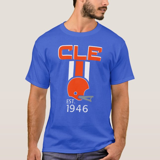 Cleveland Football Fan - 1946 Vintage Helmet T-Shirt (Front)