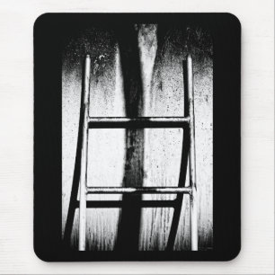 climb across mouse mat