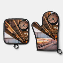 Clock ,at the station