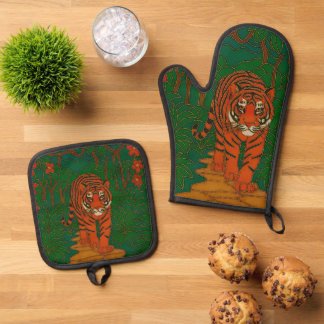 Cloisonne Art Tiger on the Jungle Path Oven Mitt & Pot Holder Set
