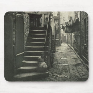 Close no. 193, 17-27 High Street, Glasgow, from 'O Mouse Mat