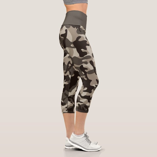 Close Quarter Camouflage  Capri Leggings (Right)