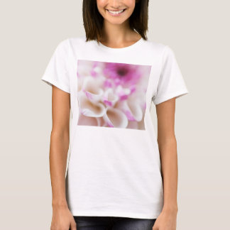 Close up dahlia Bella t-shirt