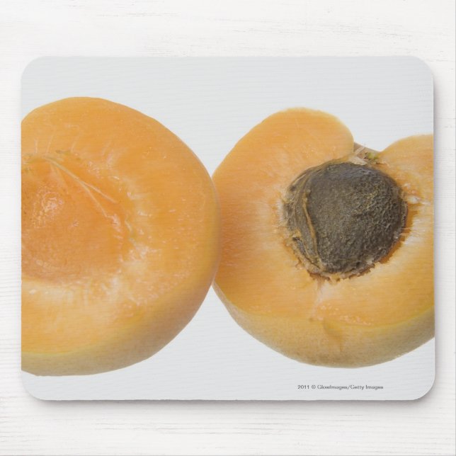 Close-up of cross section of an plum mouse mat (Front)