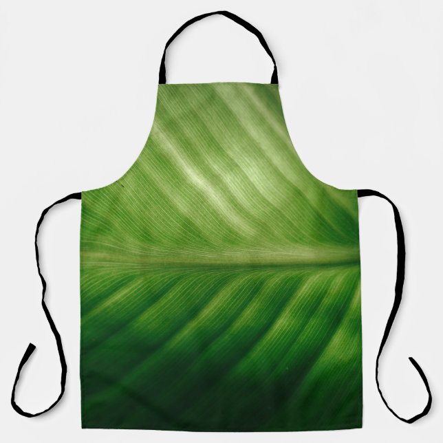 Close-up of green elaf apron (Front)