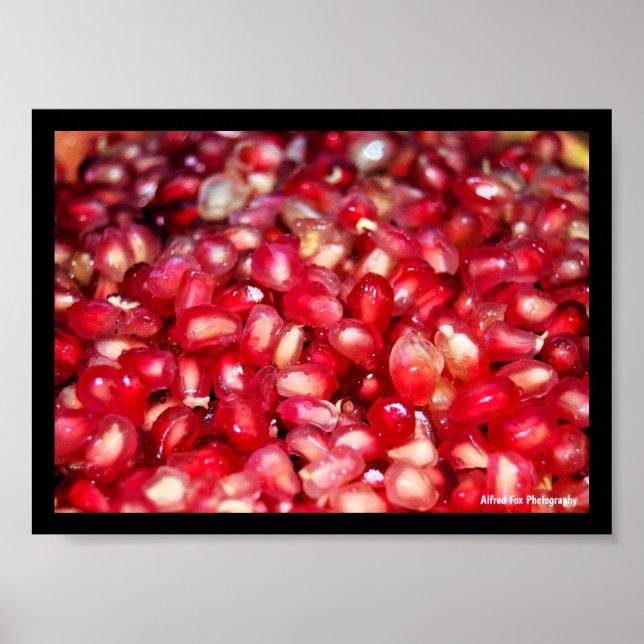 Close up of Pomegranate Seeds Poster (Front)