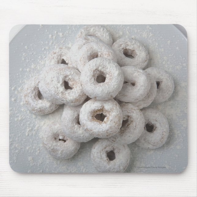 Close-up of powdered doughnuts in a plate mouse mat (Front)