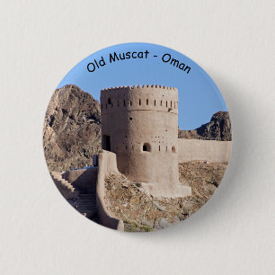 Close up on a watch tower in old Muscat - Muscat, 6 Cm Round Badge