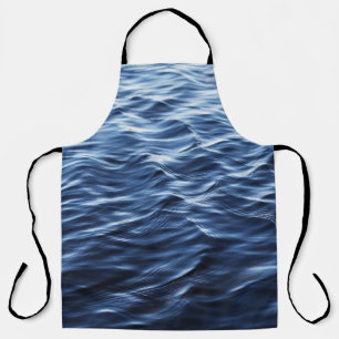 CLOSE UP PHOTO OF BODY OF WATER APRON