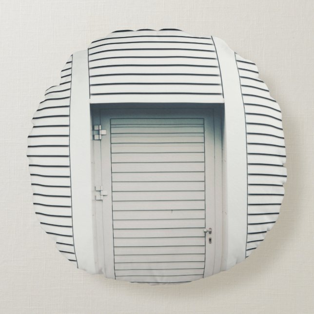 CLOSED LOUVER DOOR ROUND CUSHION (Front)