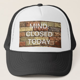 CLOSED MIND CAP