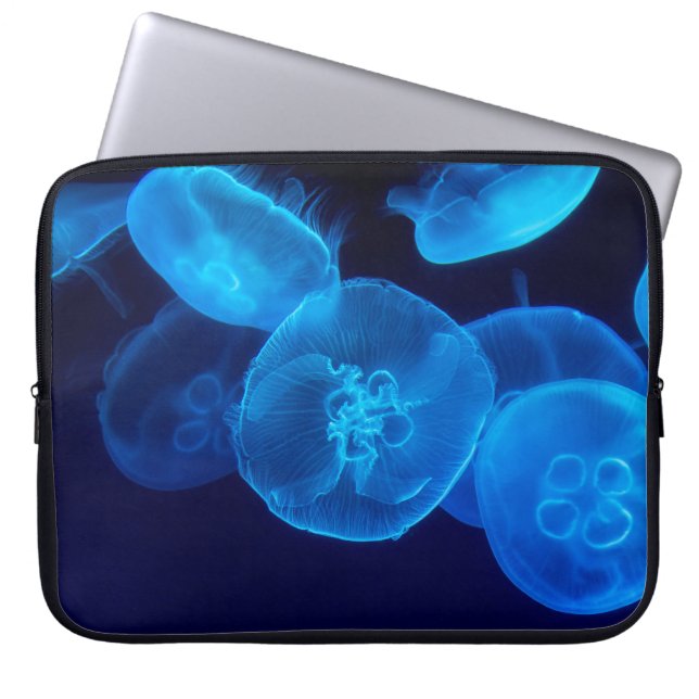 CLOSEUP PHOTOGRAPHY OF SWARM OF JELLYFISH LAPTOP SLEEVE (Front)