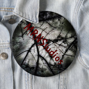 Closing In 6 Cm Round Badge