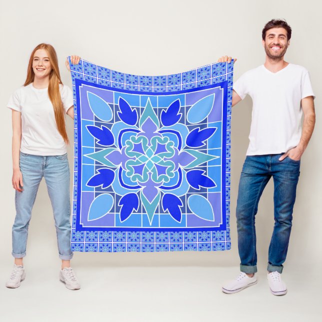 Cloud Burst Reversible Fleece Blanket (In Situ)
