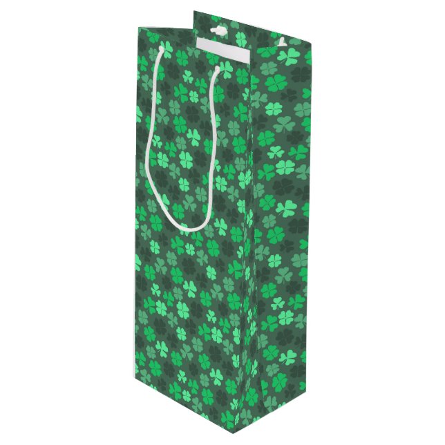 CLOVER LEAVES ST PATRICKS PATTERN WINE GIFT BAG (Front Angled)