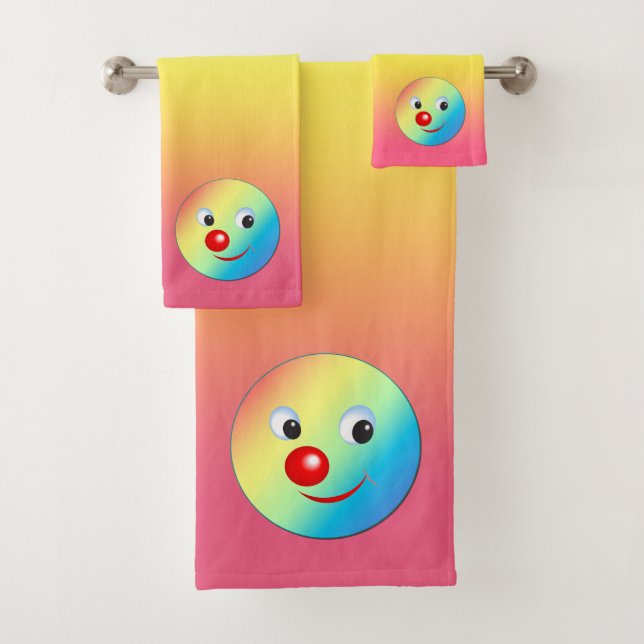 Clown Face Bath Towel Set (Insitu)