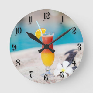 Cocktail glass round clock