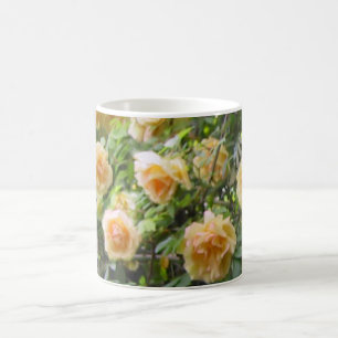 Coffee mug with roses