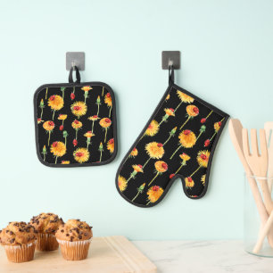 Colourful Dandelions and Sweet Ladybugs  Oven Mitt Oven Mitt & Pot Holder Set