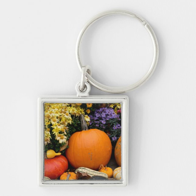 Colourful fall decorative pumpkin display key ring (Front)