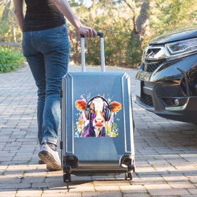 Colourful Highland Cow (Suitcase Insitu)