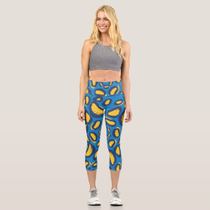 Colourful leopard print, seamless texture. capri leggings
