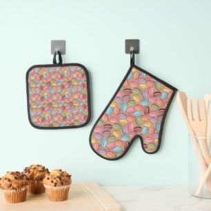 Colourful Macaroon Jumble Pattern Oven Mitt & Pot Holder Set