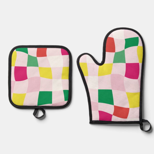 Colourful Modern Pink Plaid Christmas Green Oven Mitt & Pot Holder Set (Front)