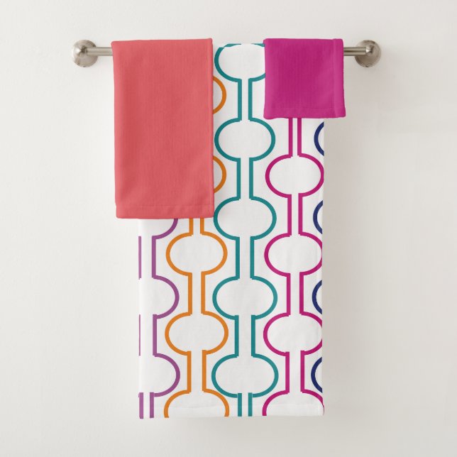 Colourful Open Circles Bath Towel Set (Insitu)