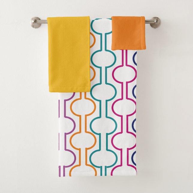 Colourful Open Circles Bath Towel Set (Insitu)